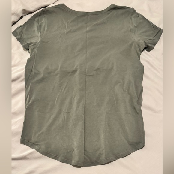 Lululemon Top - Picture 2 of 2